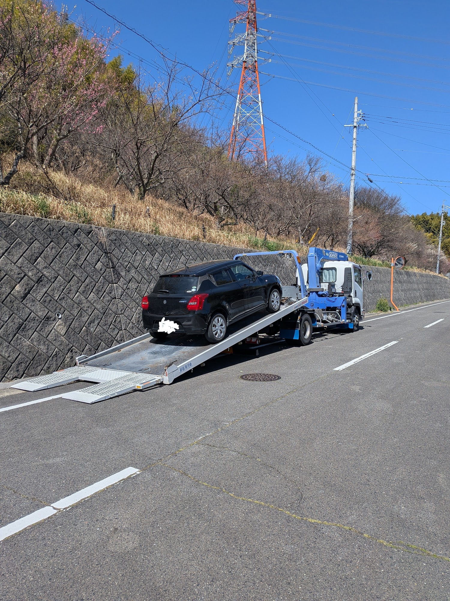 レッカー搬送・代車の手配にも対応