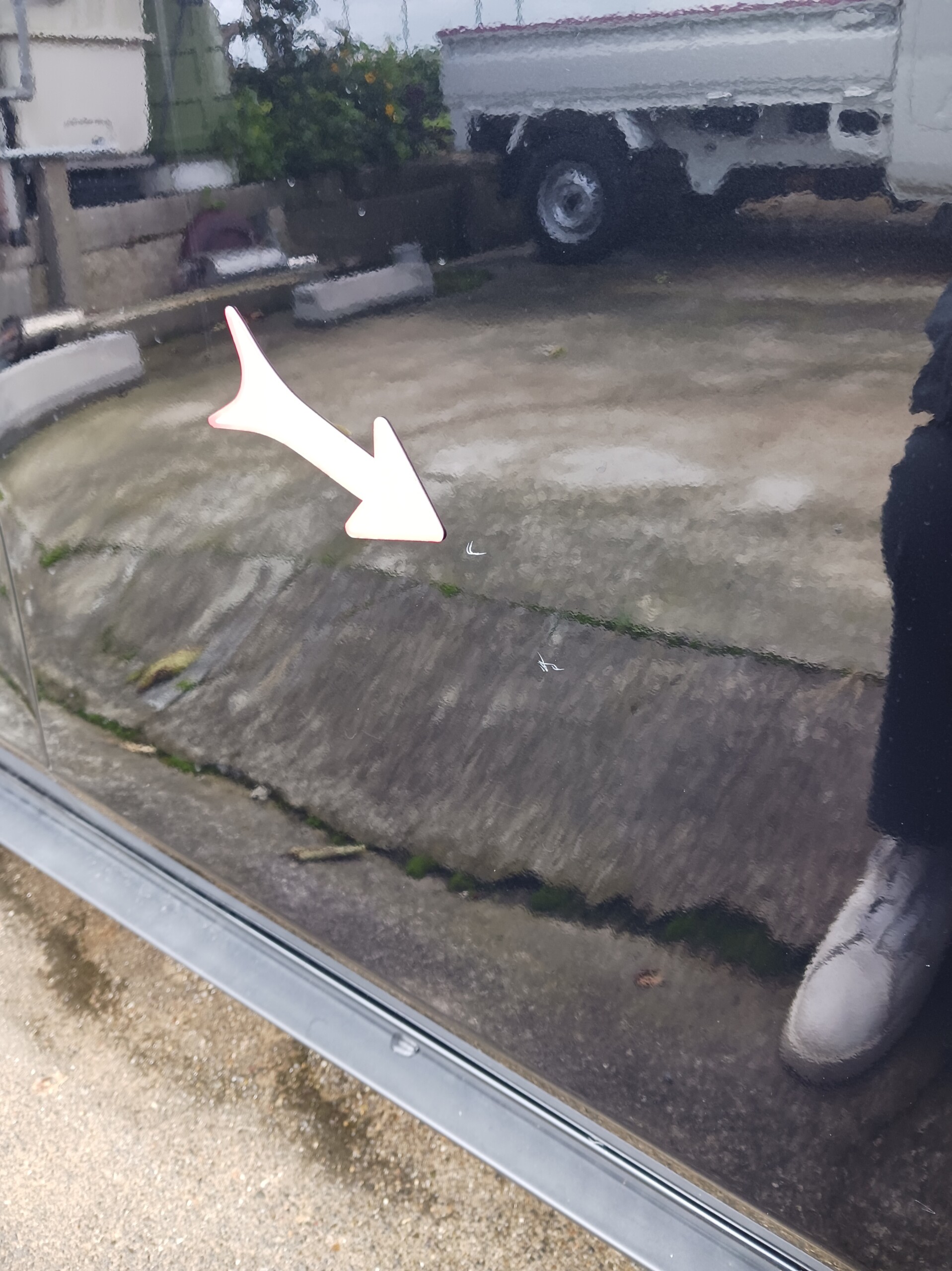【名古屋市】マツダ3のフロントドアのキズ修理｜保険修理で綺麗に鈑金塗装