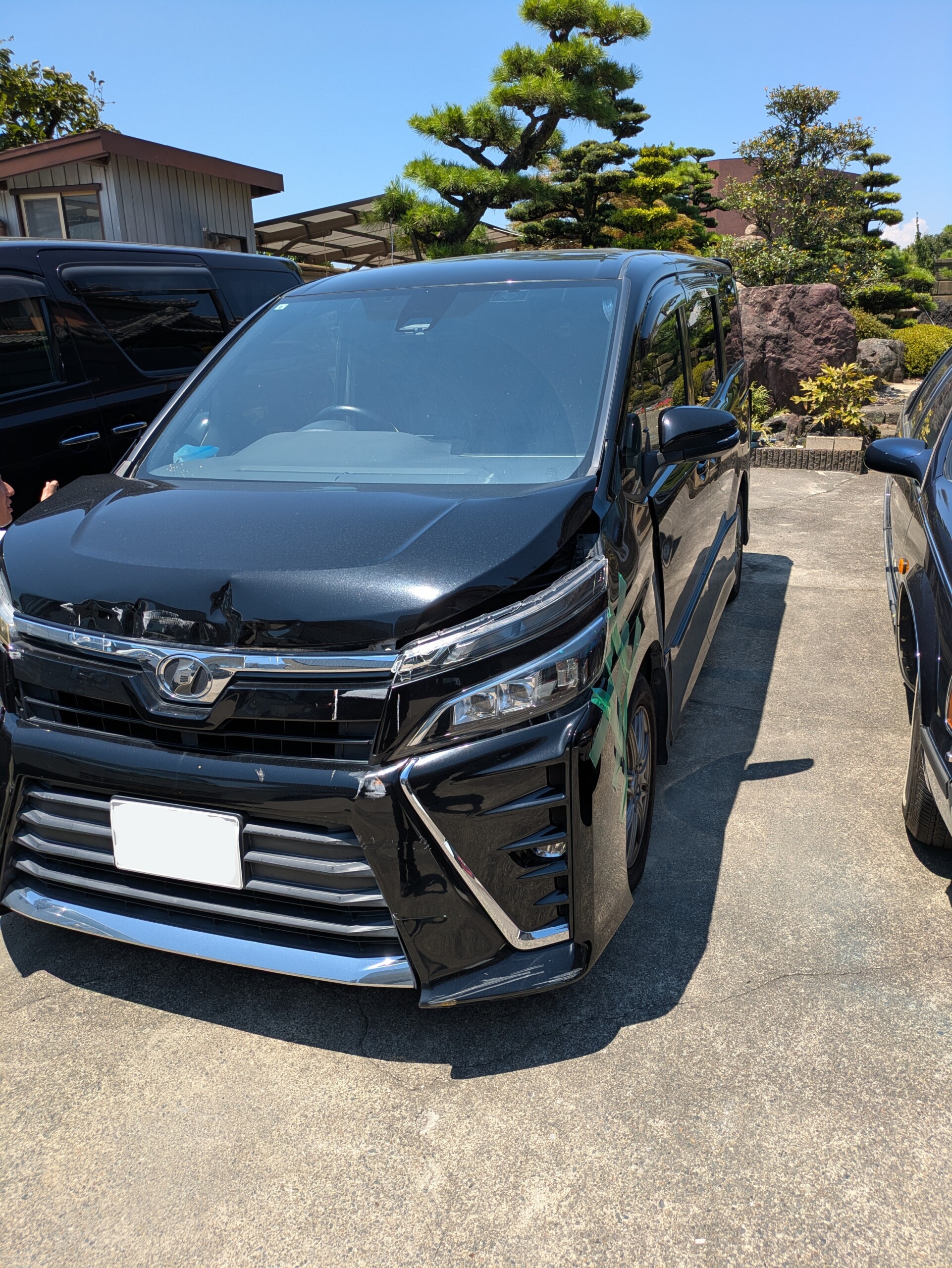【東海市】ヴォクシーの事故対応｜弁護士特約で約50万円補償額が増えた事例をご紹介